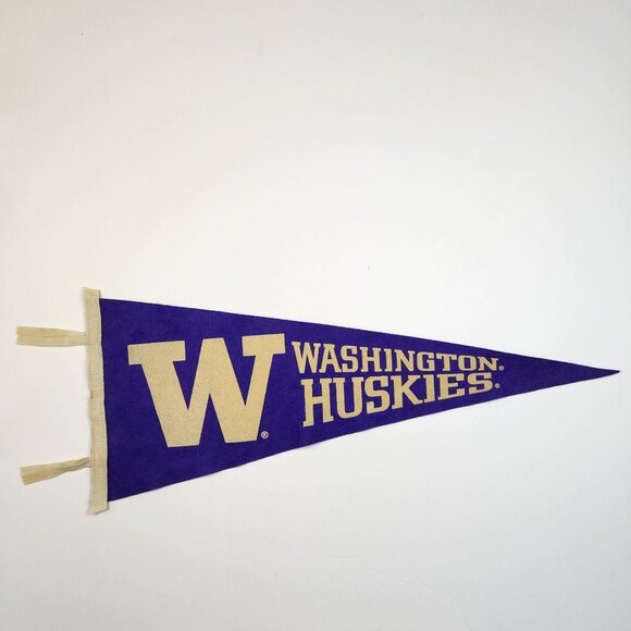 UW University of Washington Huskies Felt Pennant Purple Gold - Picture 1 of 5